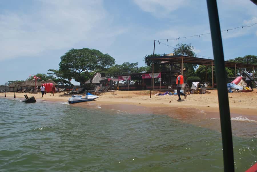 1-Day Best of Entebbe City Guided Walking Tour - Packing and comfort tips that make the walk easier