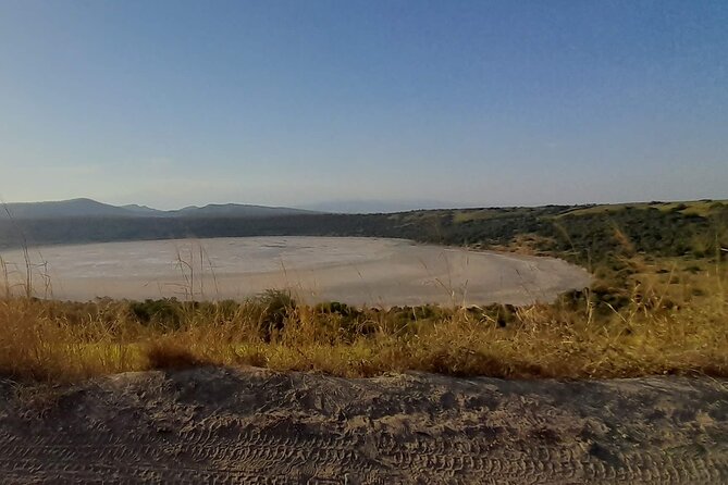 5 days best wildlife experience in Uganda - Day 5: Back to Kampala with Fort Portal memories and the Green Equator stop