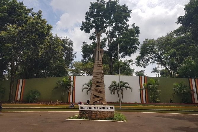 Free Female Guided Walking Tours Kampala (3 Hours) - Nakasero Market: Kampala energy you can feel in your feet