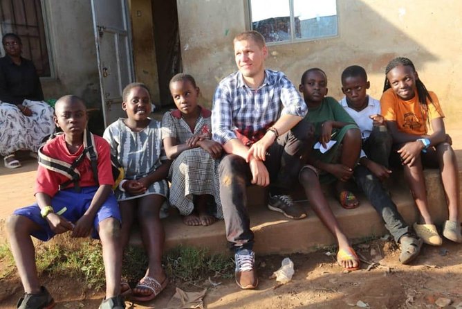 Kampala guided walking tour - Optional restaurant stop for local food, rolex, or coffee with a view