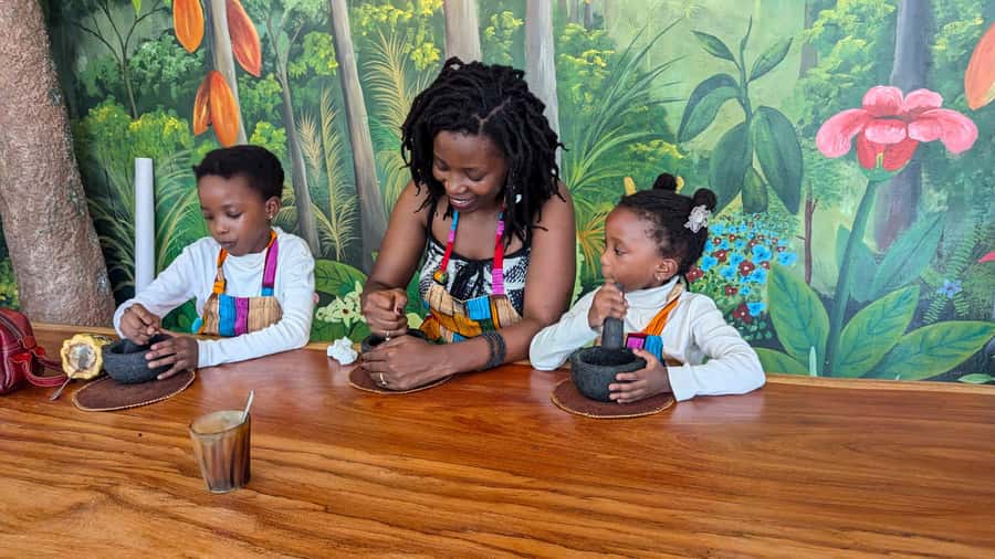 Kampala: Hands-On Chocolate Making Experience - Finding Moonbean Chocolate (Bugolobi) Without Stress
