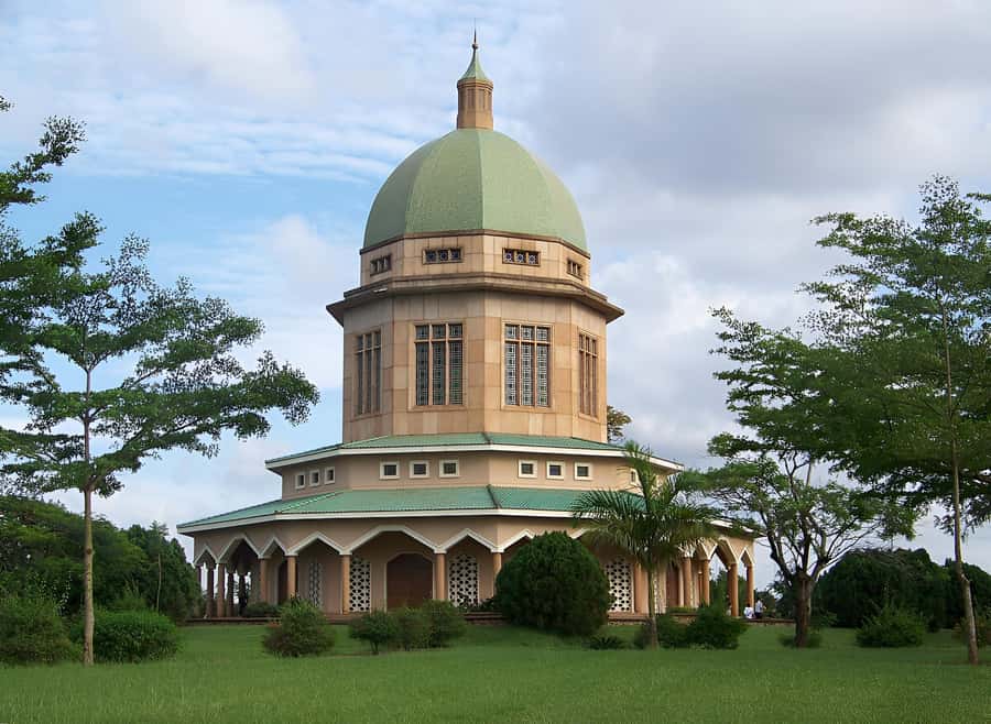 Kampala: Private Guided City Tour with vehicle Transfers - Independence Monument, World War Memorial, and the constitutional square