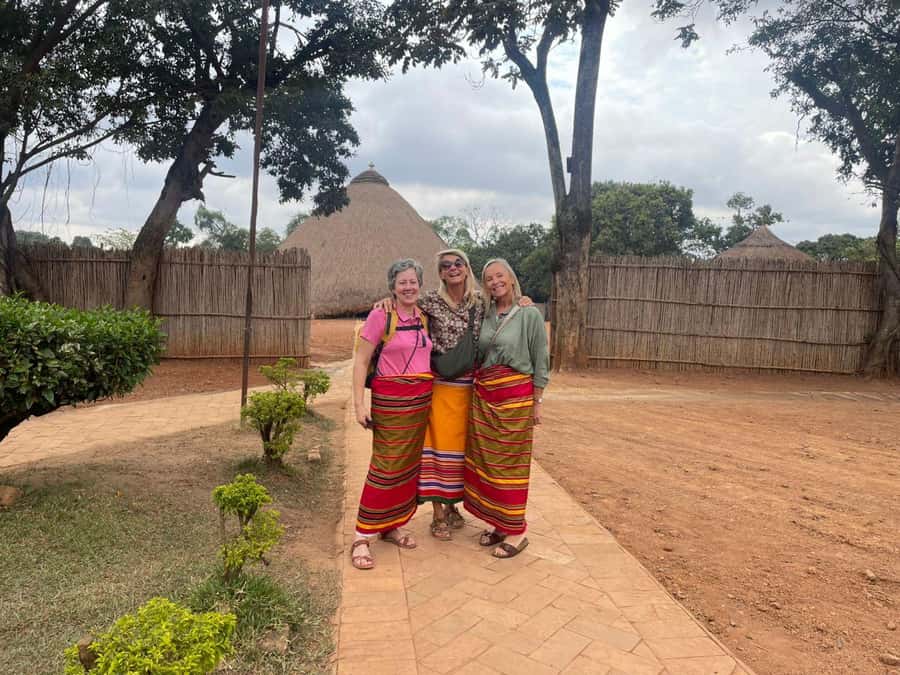Kampala: Private Guided City Tour with vehicle Transfers - Getting your bearings with Bagala Craft Market