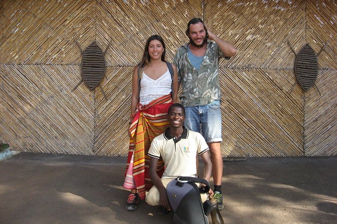 Steve Kampala Walking tours (Airpals Safaris tour) - Your half-day route: the flow from university gates to hilltop views