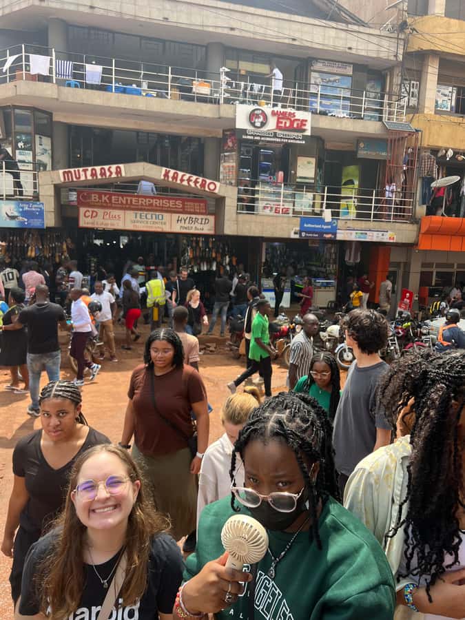 The best Kampala walking experience tour - Owino Market: organized chaos you can actually navigate